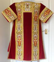 Red Roman High Mass Set of Vestments 8612